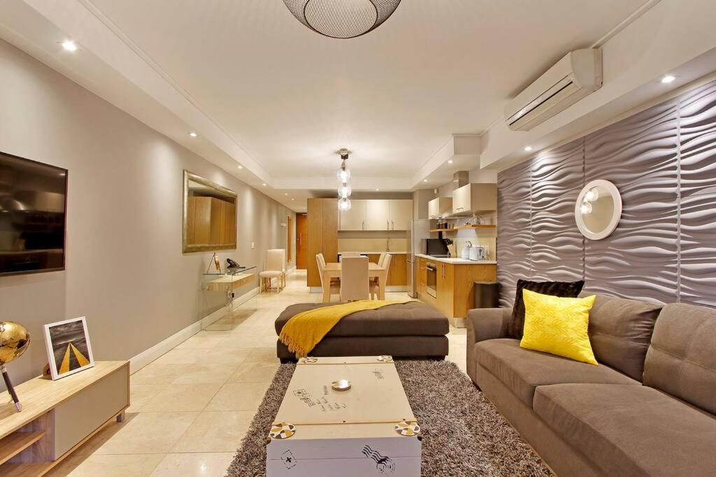 Apartment Canal Quays 606 On V&a Waterfront Canals *