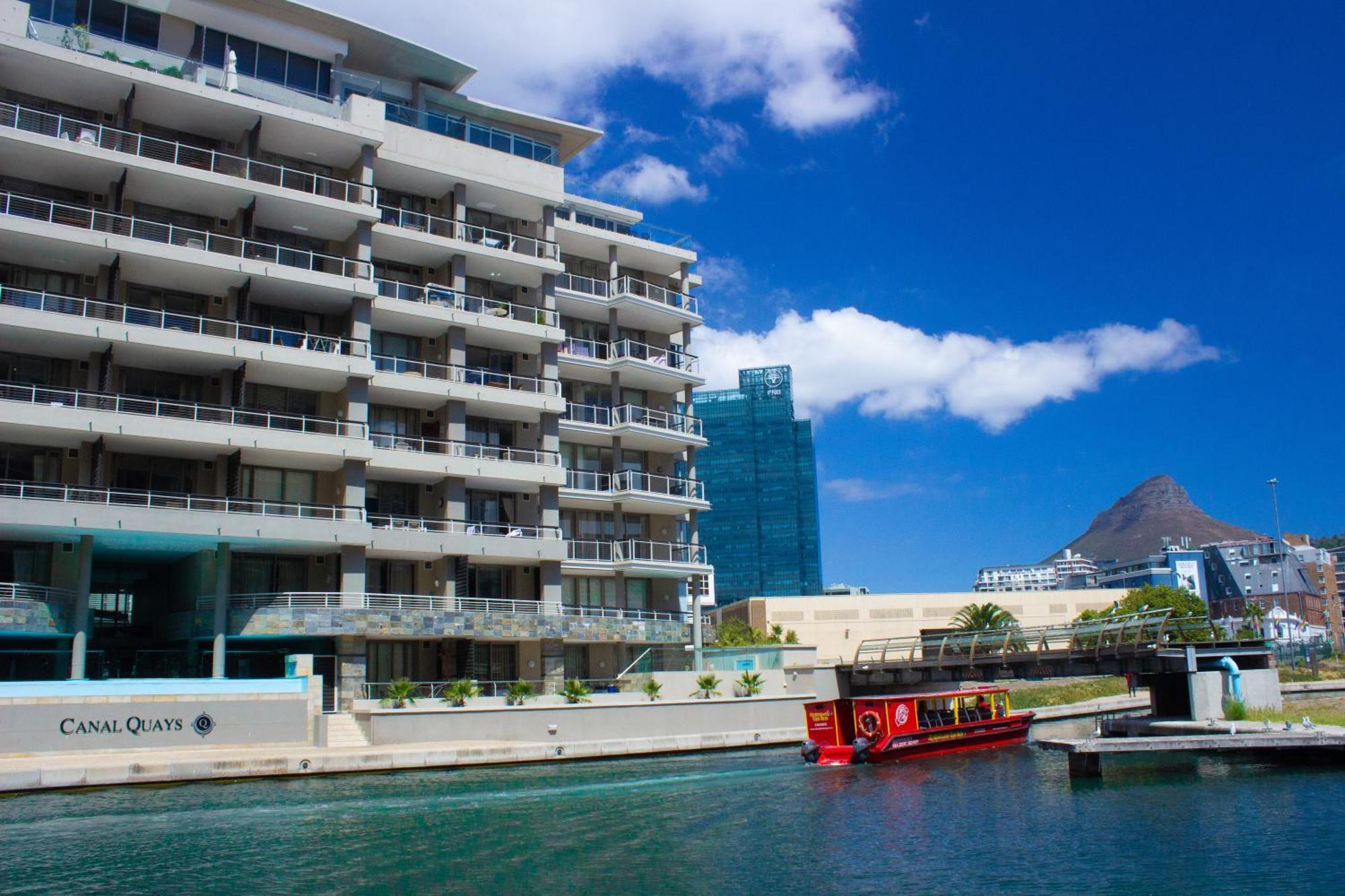 Canal Quays 606 On V&a Waterfront Canals Apartment *